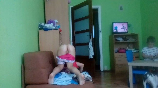 [Image: k2lBwEzGQr.jpg]