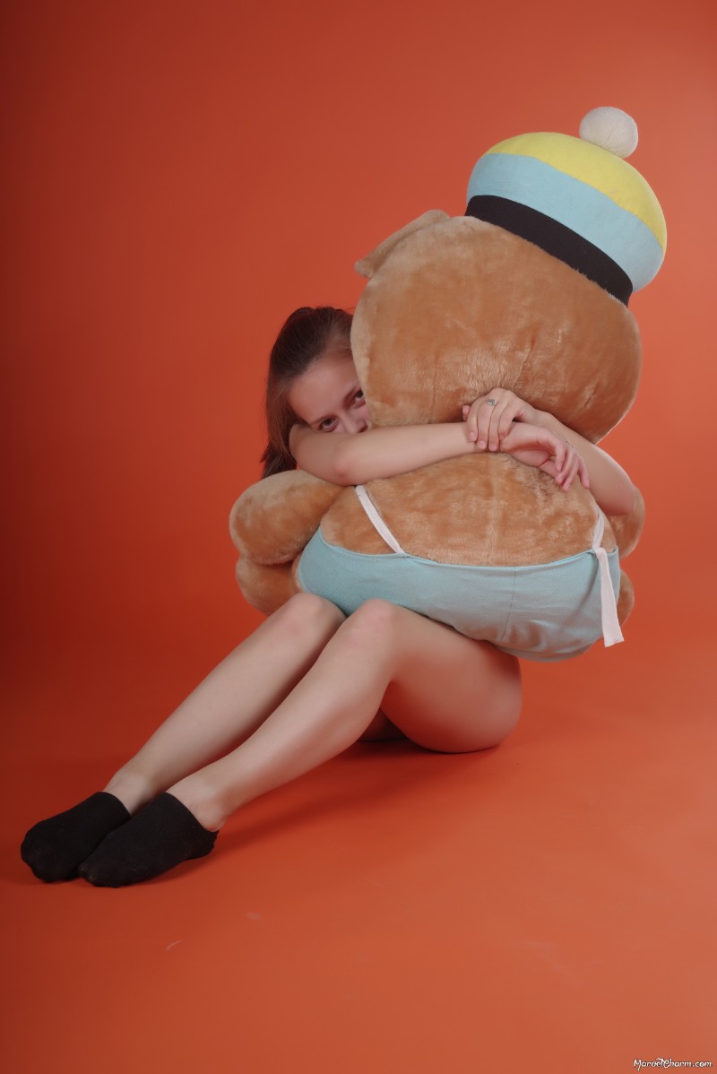 MarvelCharm-Nika – Teddy