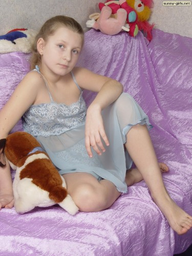 [Image: 3NKMRBZN5n.jpg]