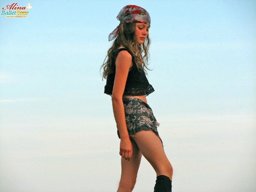 [Image: 3NKMRyRG5n.jpg]