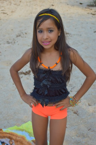 [Image: 7PQxM3eYKZ.jpg]