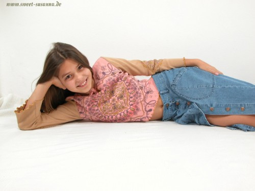 [Image: A6Kn48vzl3.jpg]