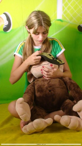 [Image: A6Kn4r4Pl3.jpg]