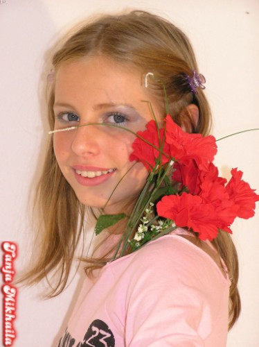 [Image: ALKbg4bM5n.jpg]