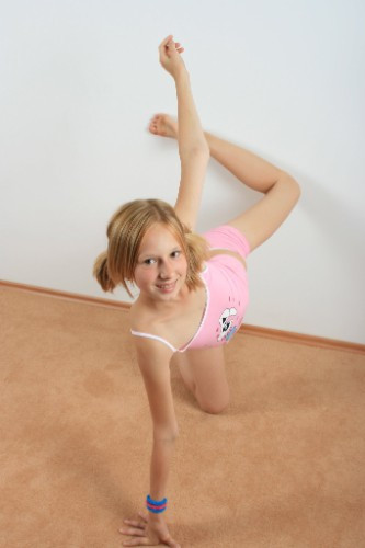 [Image: B151AJLA5y.jpg]