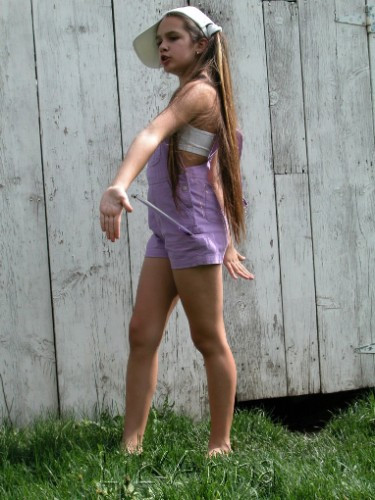 [Image: B151Amo05y.jpg]