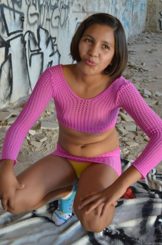 [Image: B151AvgO5y.jpg]