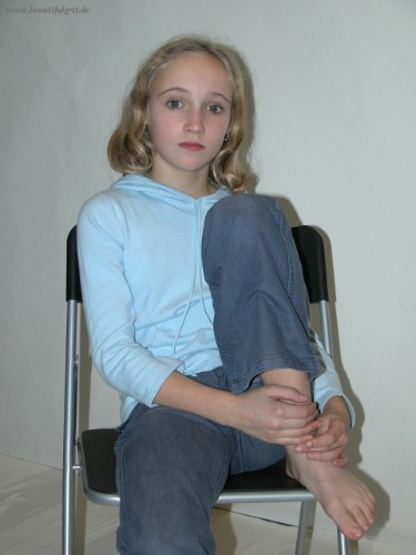 [Image: EGK7APD4ld.jpg]