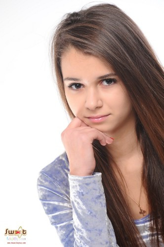 [Image: EGK7AdLwld.jpg]