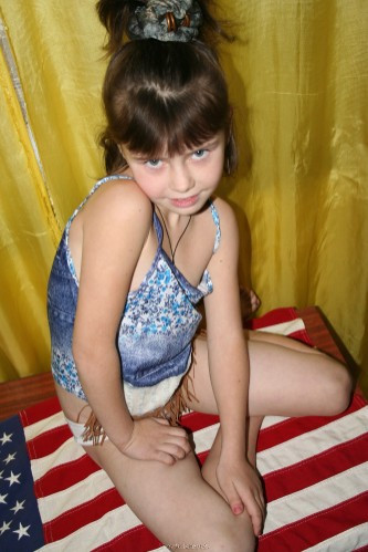 [Image: EOQJy493lJ.jpg]