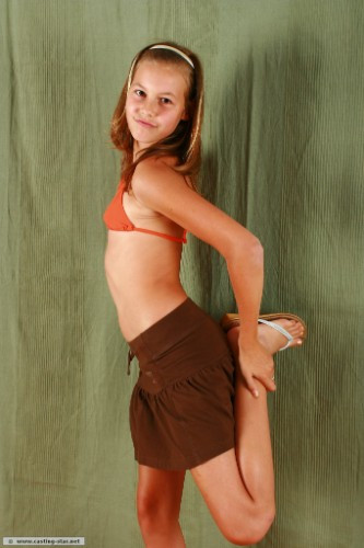 [Image: EOQJyMDqlJ.jpg]