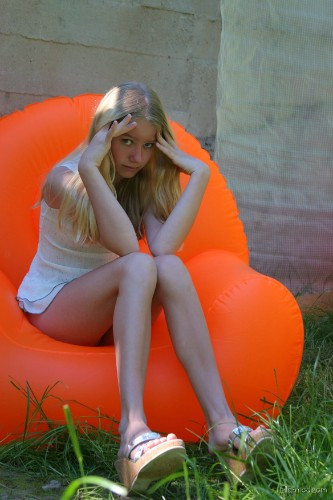 [Image: EOQJykJqlJ.jpg]