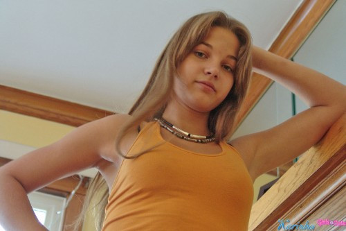 [Image: EOQJykgOlJ.jpg]