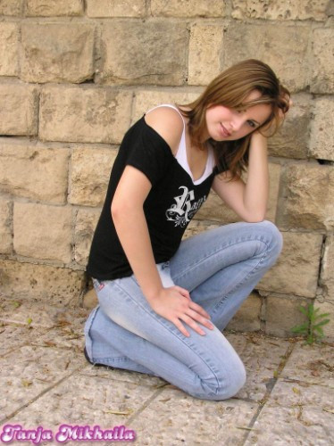 [Image: EOQJyqM3lJ.jpg]