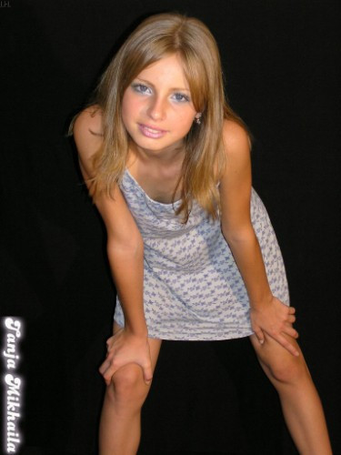 [Image: EOQJyqr3lJ.jpg]