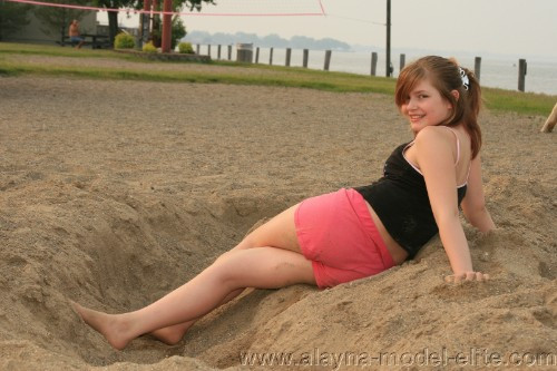 [Image: G2lAARAql8.jpg]