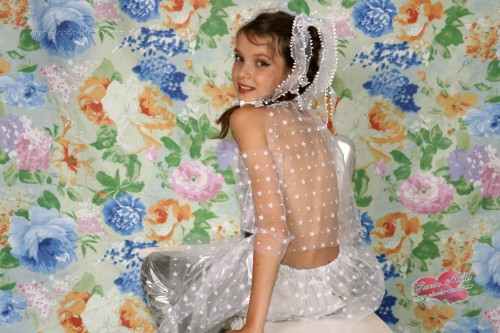 [Image: G2lAAj91l8.jpg]