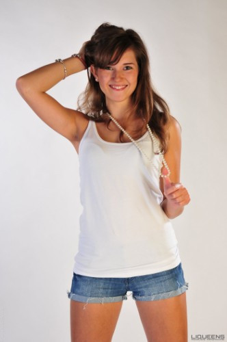 [Image: G2lAAvA1l8.jpg]