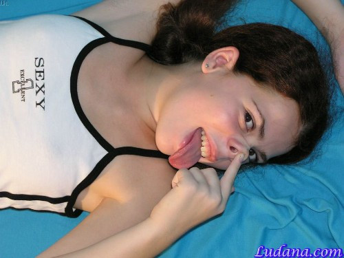 [Image: G2lAAvNol8.jpg]