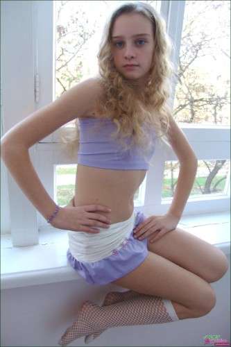 [Image: GdQyWjBx5y.jpg]