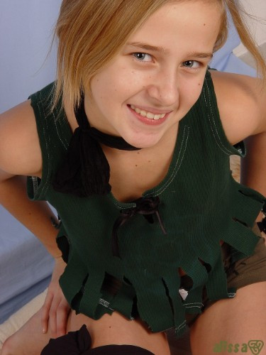 [Image: LW5Vw2gbl4.jpg]