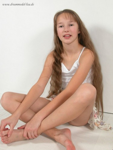 [Image: LW5VwEyal4.jpg]