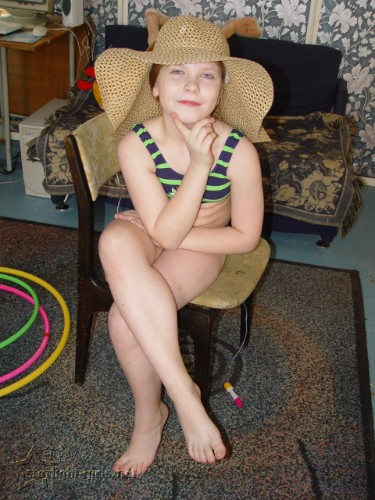 [Image: ZV5EBPowlX.jpg]