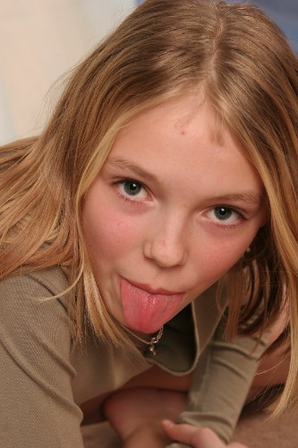 [Image: ZV5EBPwwlX.jpg]