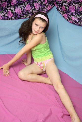 [Image: gN58AqpdlV.jpg]