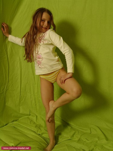 [Image: jmQWA3Xq5W.jpg]