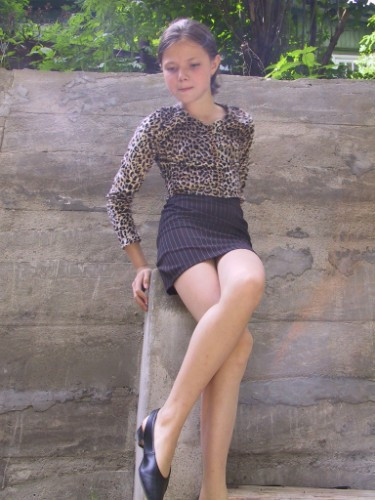 [Image: jmQWA66J5W.jpg]