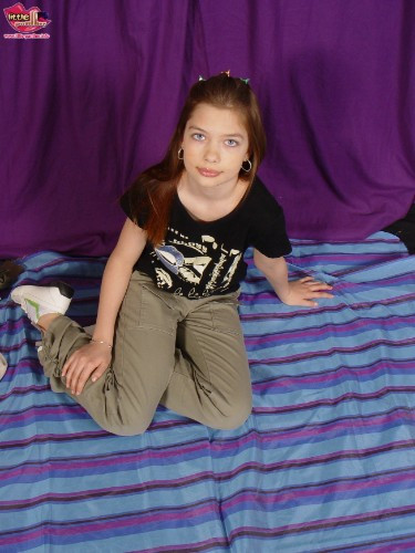 [Image: jmQWAOjk5W.jpg]