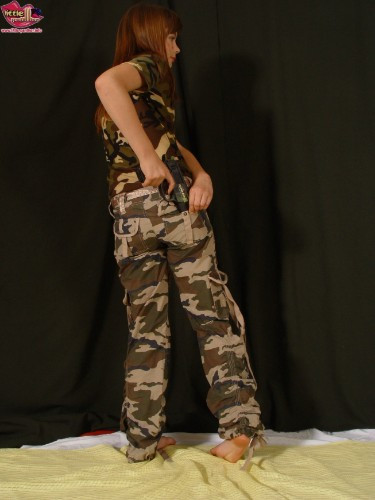 [Image: jmQWAOjq5W.jpg]