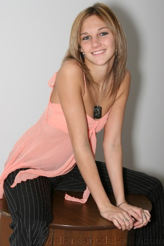 [Image: jmQWAOv65W.jpg]