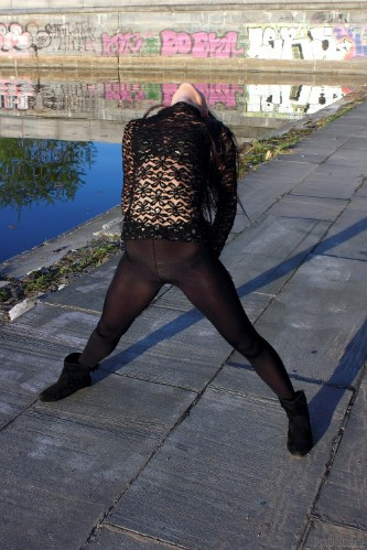 [Image: nR53A7AVQq.jpg]