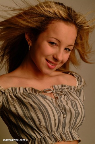 [Image: nR53A7yzQq.jpg]