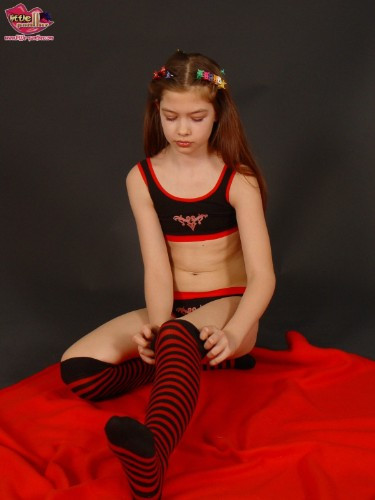 [Image: q35D896X5J.jpg]