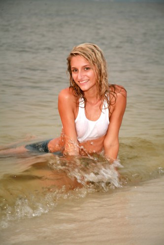 [Image: q7Qw30GXQV.jpg]