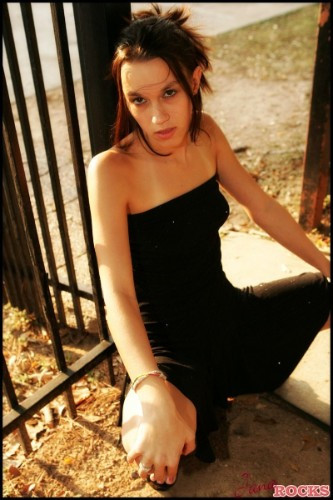 [Image: q7Qw3yqZQV.jpg]