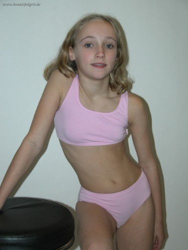 [Image: qglegE87KG.jpg]