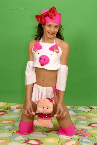 [Image: qx5v4oBgQp.jpg]