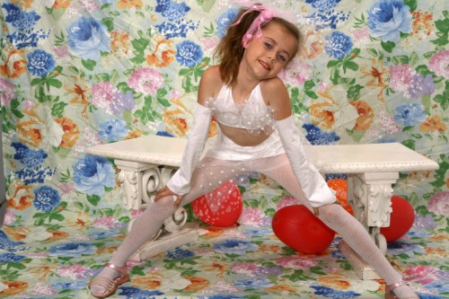 [Image: qxQPnEJL54.jpg]