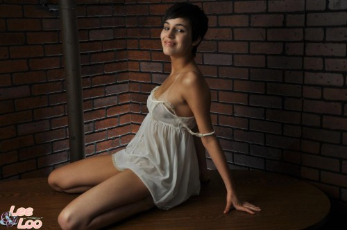 [Image: rPK2A9wmQv.jpg]