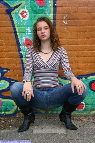 [Image: rPK2Az2dQv.jpg]