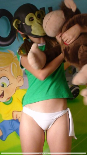 [Image: v4Kj4e4blL.jpg]