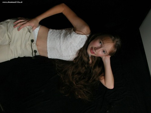 [Image: v4Kj4m6blL.jpg]