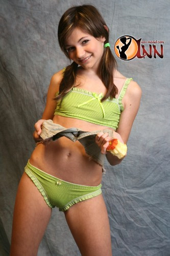 [Image: vVlo4079Qd.jpg]