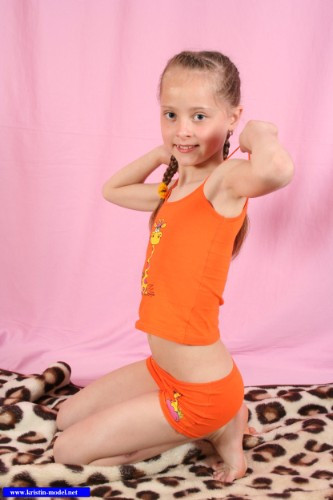 [Image: vVlo4edrQd.jpg]