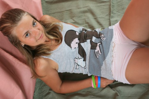 [Image: vVlo4em6Qd.jpg]