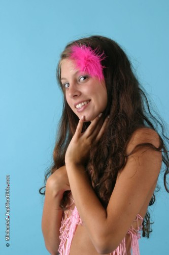 [Image: w7QaBP6WKR.jpg]